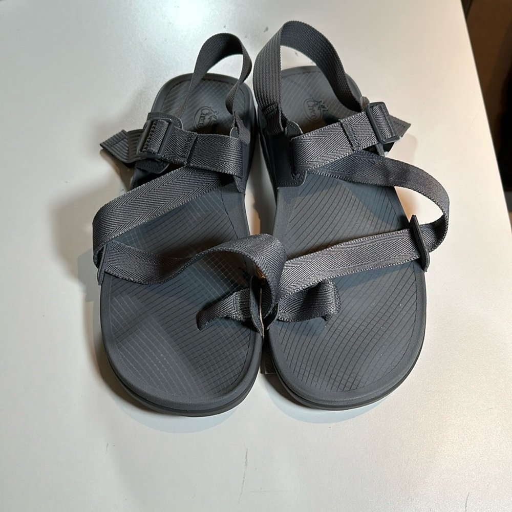 Men’s Chaco Lowdown 2 sandal grey sz 13
